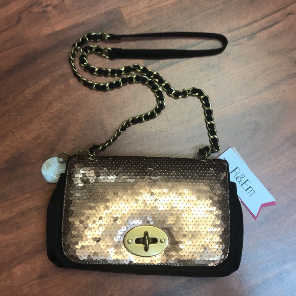 Deal of the day 🎉🎉🙌R&Em by Rebecca Minkoff